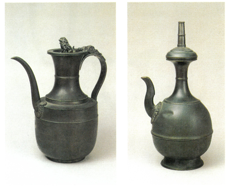 銅製水瓶の画像