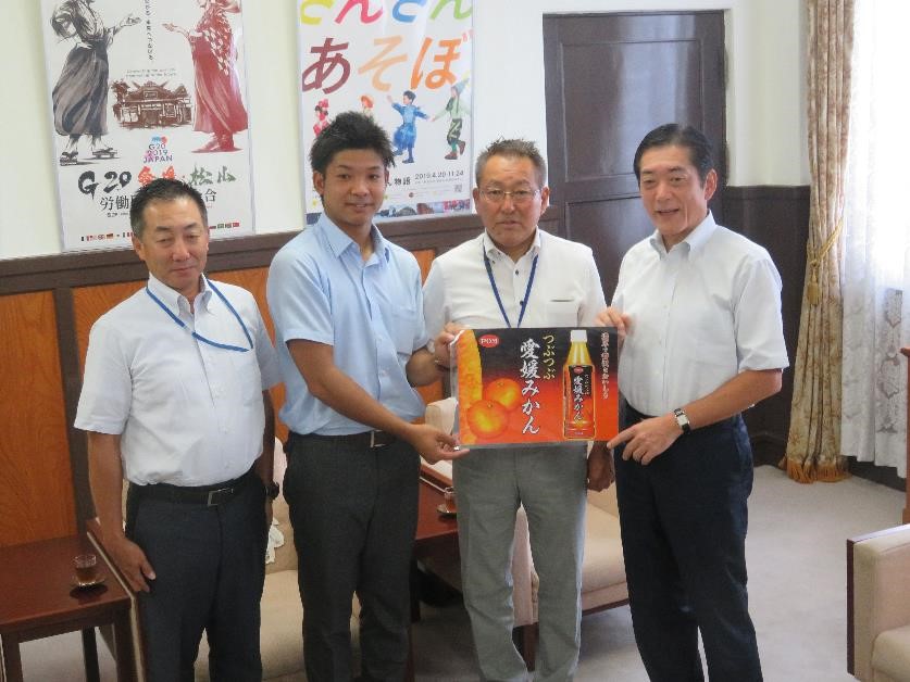 8月22日（木曜日）松山フェニックス監督・選手らの訪問（県庁）の画像