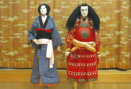 俵津文楽人形頭、衣裳道具一式の画像