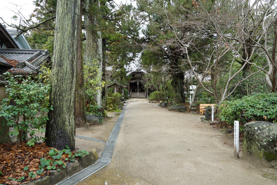 伊予遍路道（浄瑠璃寺境内）の画像1
