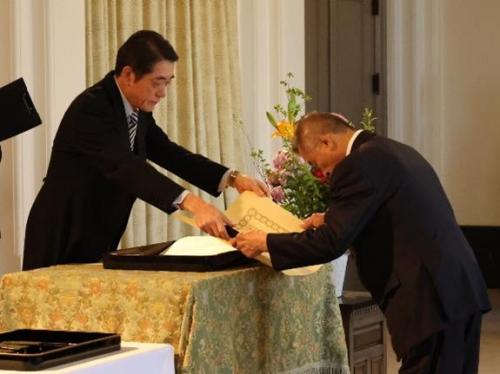 5月8日（木曜日）春の勲章・褒章伝達式（県庁）