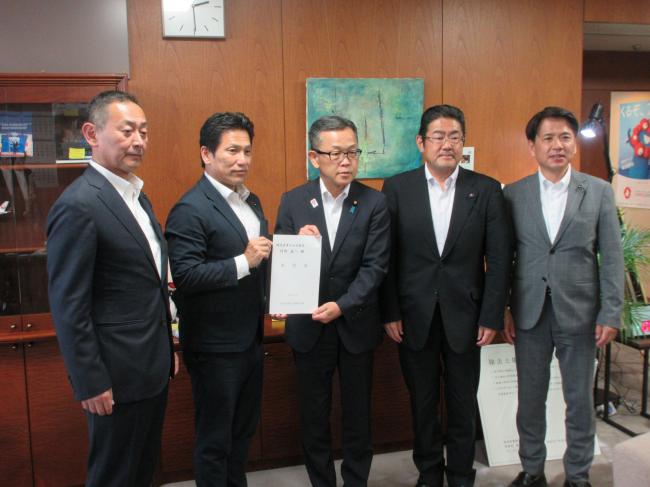 725_四国4県議会正副議長会議要望活動経済産業省