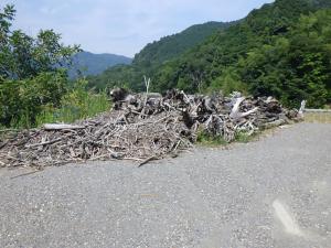 貯木場