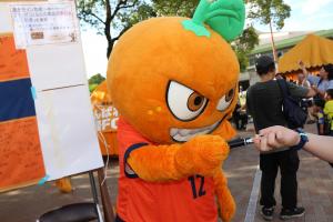 オ～レくんもサインしました