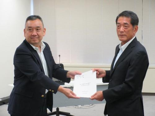 8月4日（月曜日）全国知事会原子力発電対策特別委員会委員長として「原子力発電所の安全対策及び防災対策に対する提言」について要請(原子力規制庁長官)（東京都）