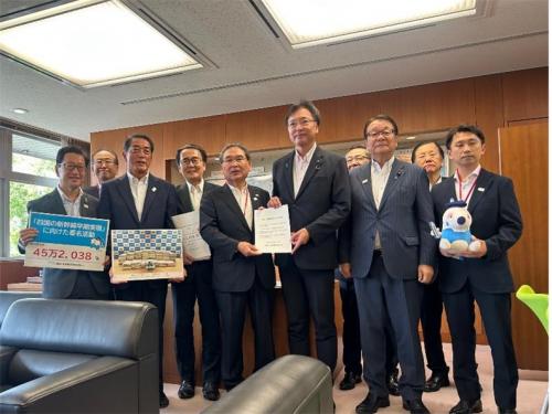 8月21日（木曜日）四国新幹線導入に関する要望活動（国土交通大臣政務官）（東京都）