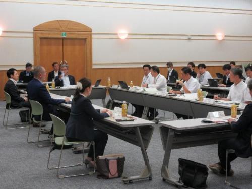 10月3日（金曜日）えひめ経済懇談会（県東予地方局）