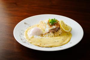 瀬戸内レモン香るカルボナーラ風焼き鯛めし