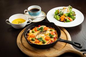 ライスピザ洋風焼き鯛めし 瀬戸内レモン添え