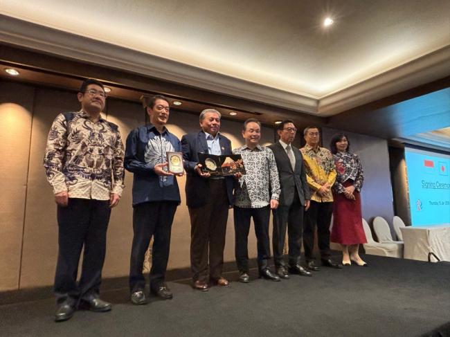 115①_令和7年度ベトナム・インドネシア経済交流ミッション(インドネシア商工会議所(KADIN)との覚書締結式)