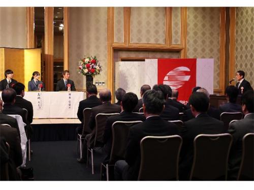 1月9日(金曜日)愛媛新聞賞・愛媛新聞スポーツ賞贈呈式(松山市)