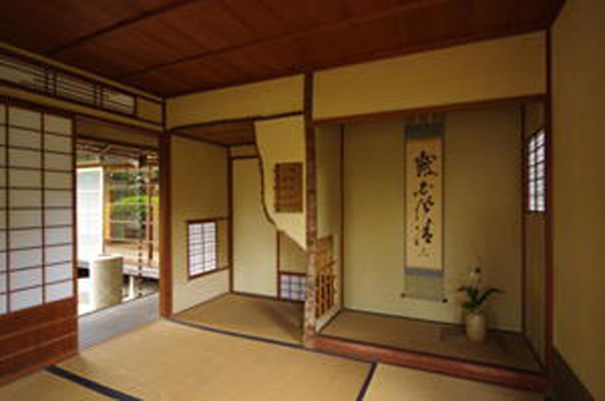 八束家住宅主屋ほか２件の画像