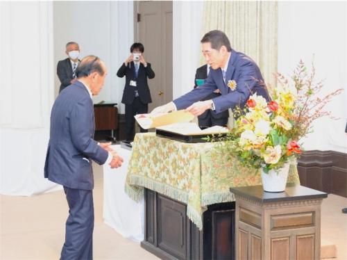 2月20日(金曜日)愛媛県政発足記念日知事表彰式(県庁)