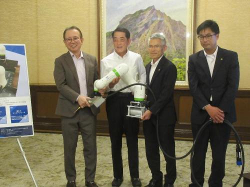 5月20日(水曜日)電気機械製造販売会社、造船会社の訪問(自動溶接機器の開発に関する報告) (県庁)