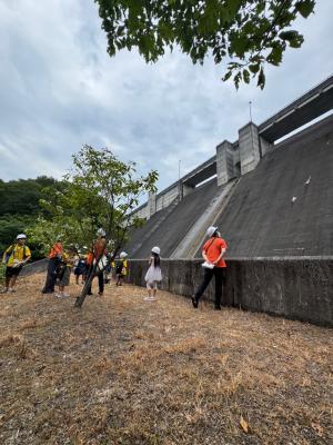 ダム正面