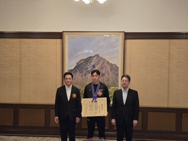 710_石山大輝選手知事表敬訪問・愛顔のえひめ文化・スポーツ賞表彰式
