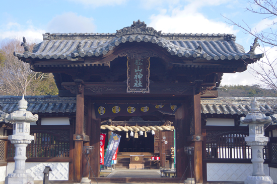 松山神社社殿の画像3