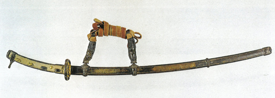 牡丹唐草文兵庫鎖太刀拵の画像