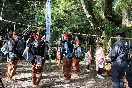 正木の花とり踊りの画像