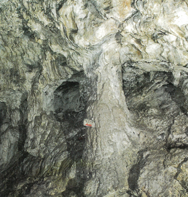 小屋の羅漢穴の画像2