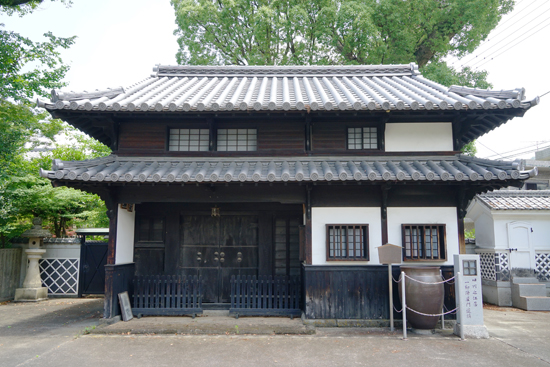 一柳陣屋門の画像