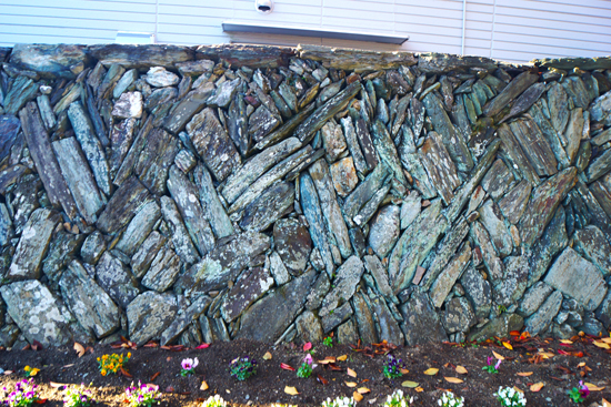 旧川之石浦庄屋二宮家住宅石塀の画像2