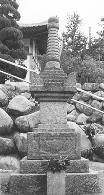 石造宝篋印塔（光林寺）の画像